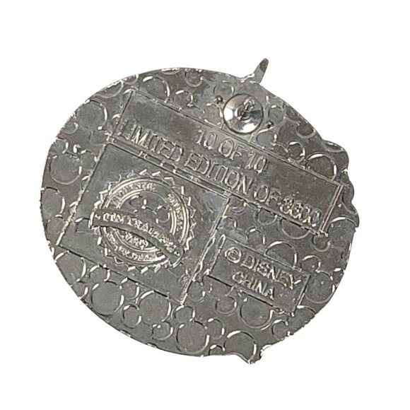 2009 Disney Pin Characters w/ Cinderella Castle Goofy Ltd Ed - Picture 4 of 5